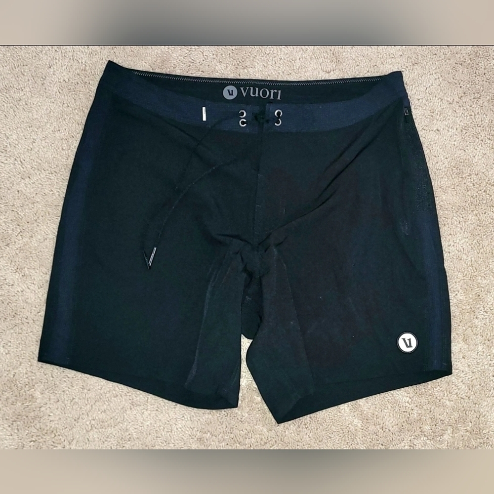 Vuori Board Shorts 6", Mens Swimwear Sizw 32